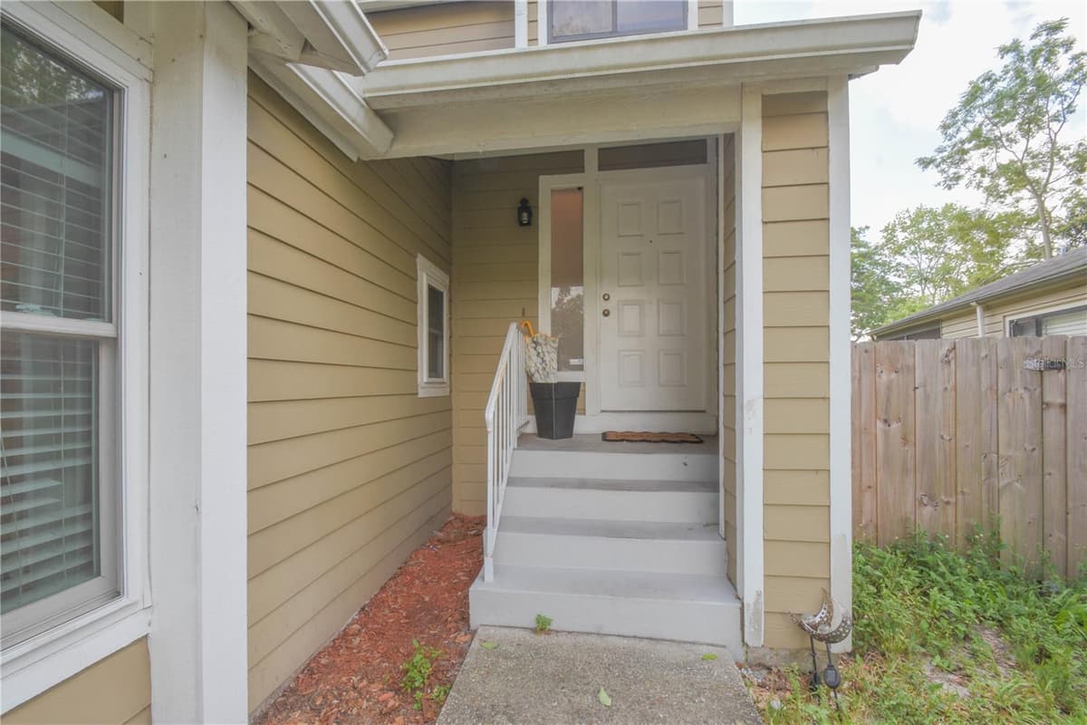 321 KIRKCALDY DRIVE — photo 4 of 49