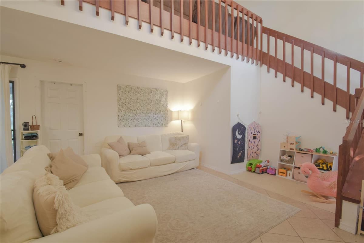 321 KIRKCALDY DRIVE — photo 10 of 49