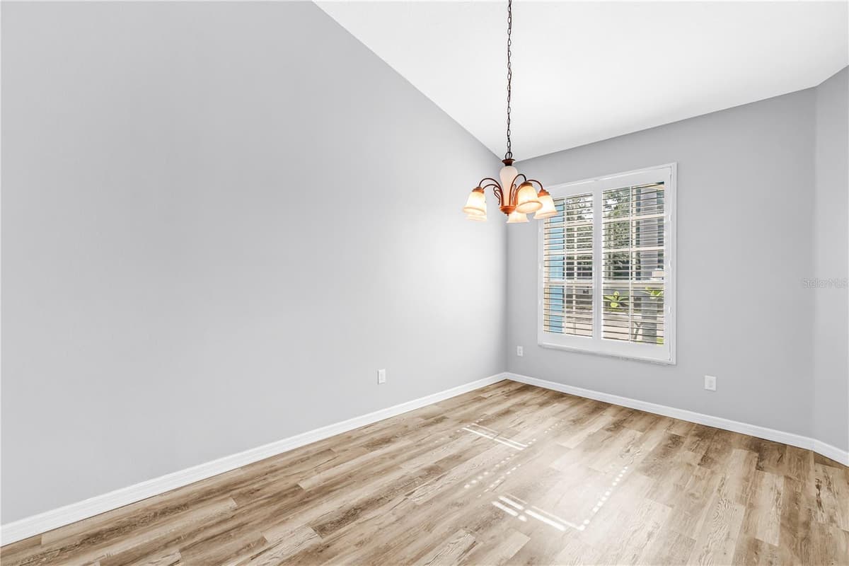 6060 97TH AVENUE — photo 6 of 36