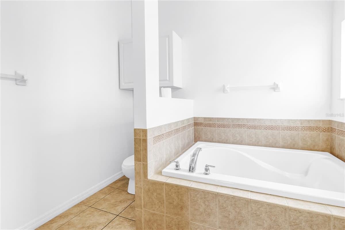 6060 97TH AVENUE — photo 17 of 36