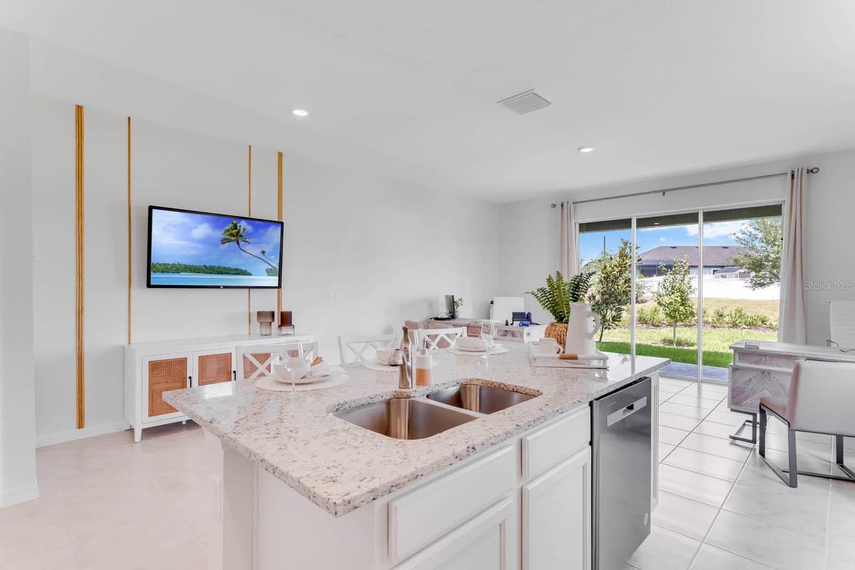 2634 OLYMPIC COURT — photo 10 of 36
