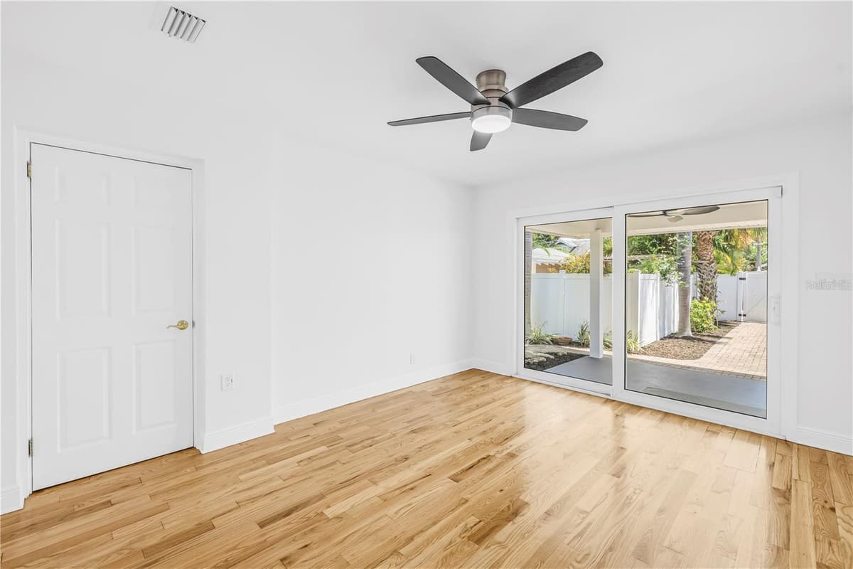 348 11TH AVENUE — photo 9 of 27