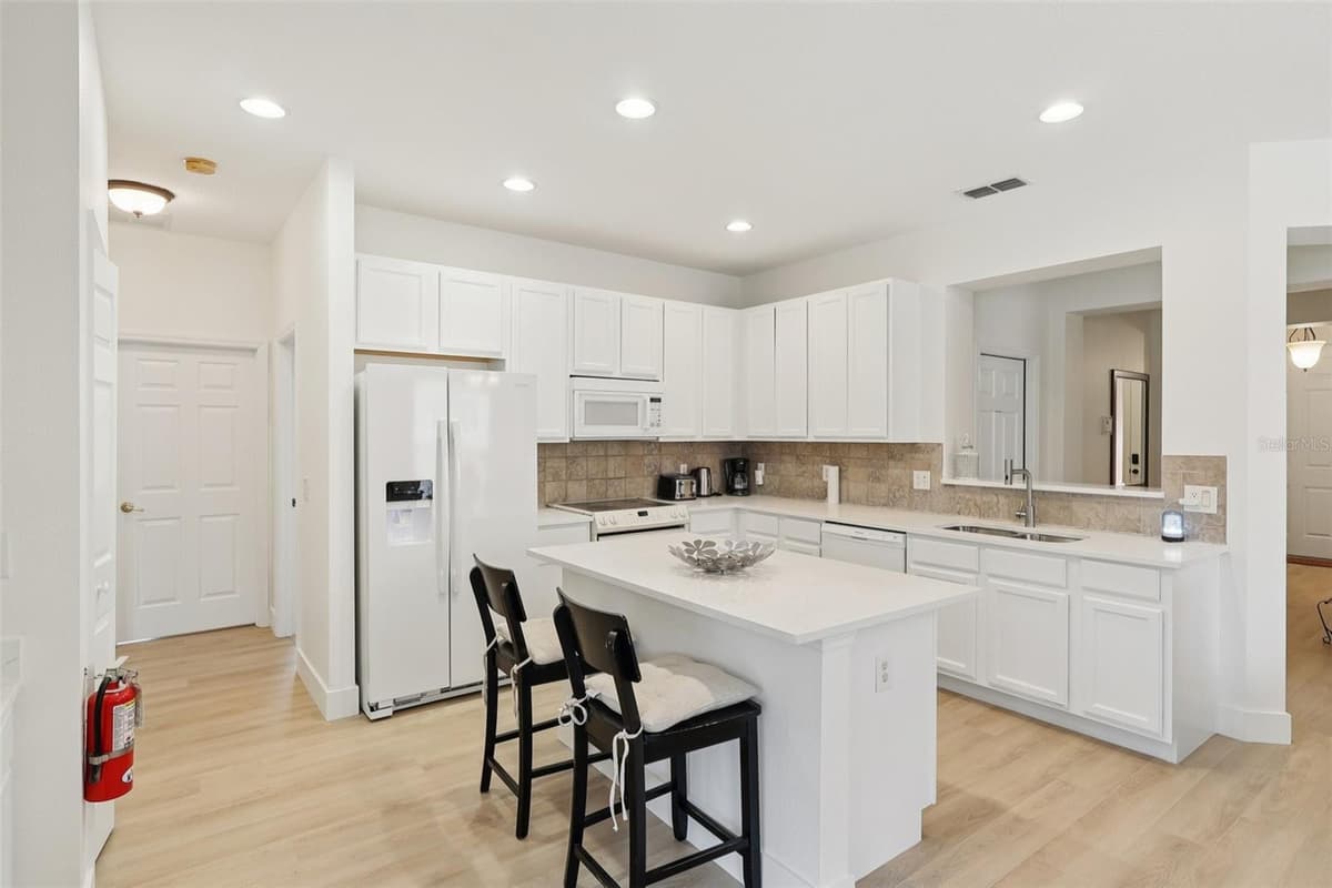 334 ORANGE COSMOS BOULEVARD — photo 4 of 30
