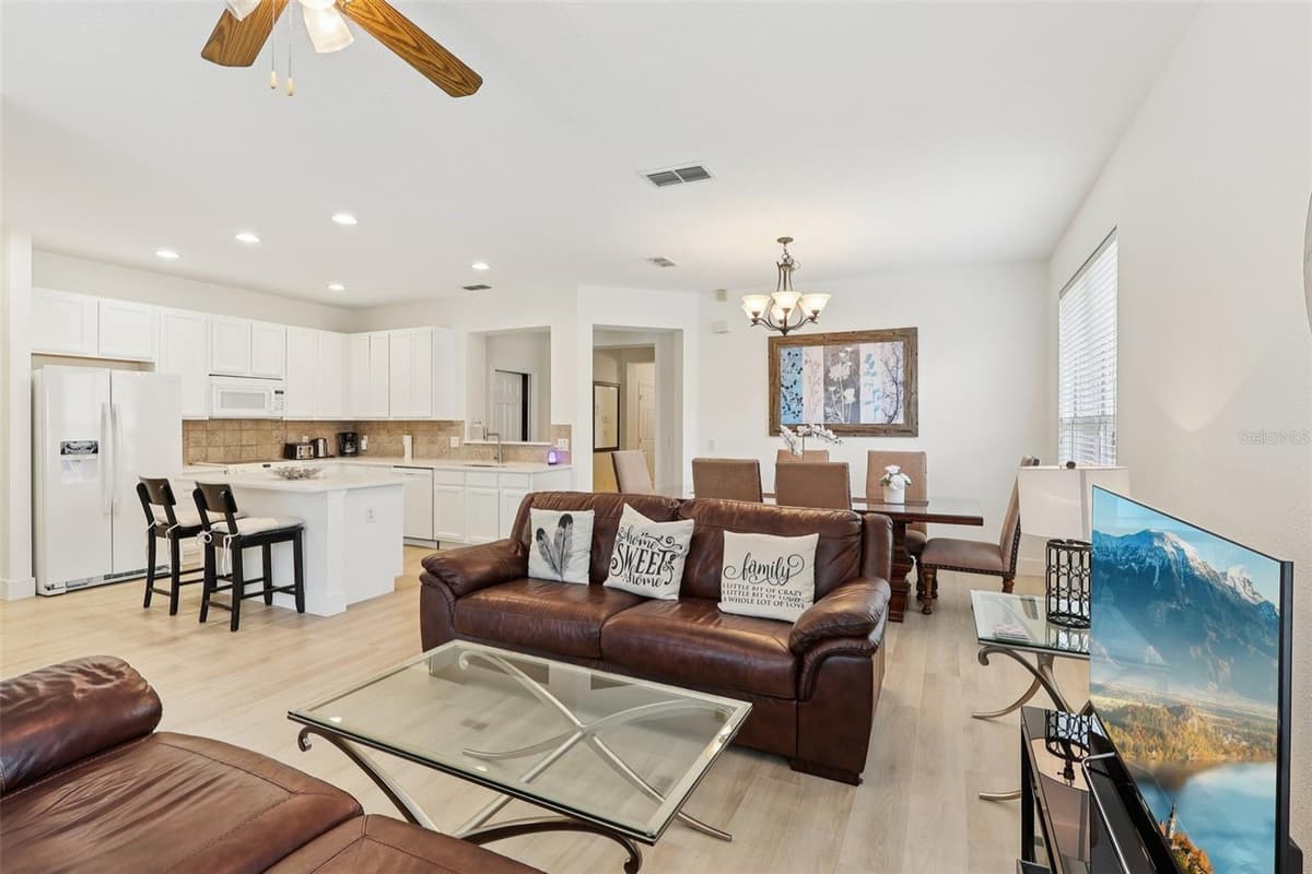 334 ORANGE COSMOS BOULEVARD — photo 8 of 30