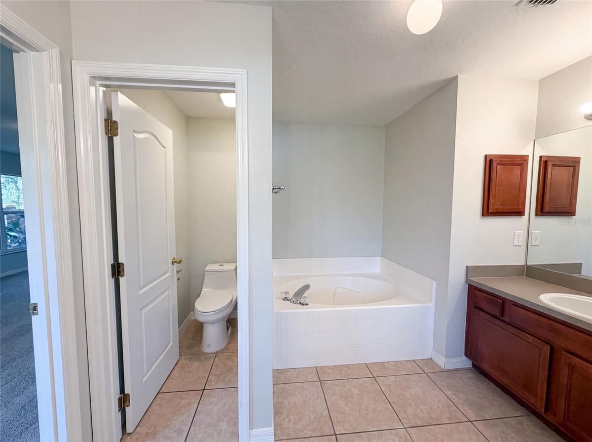 306 GARDEN OAK COURT — photo 23 of 32