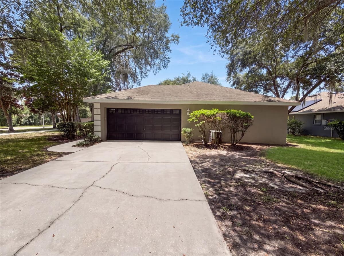 306 GARDEN OAK COURT — photo 27 of 32