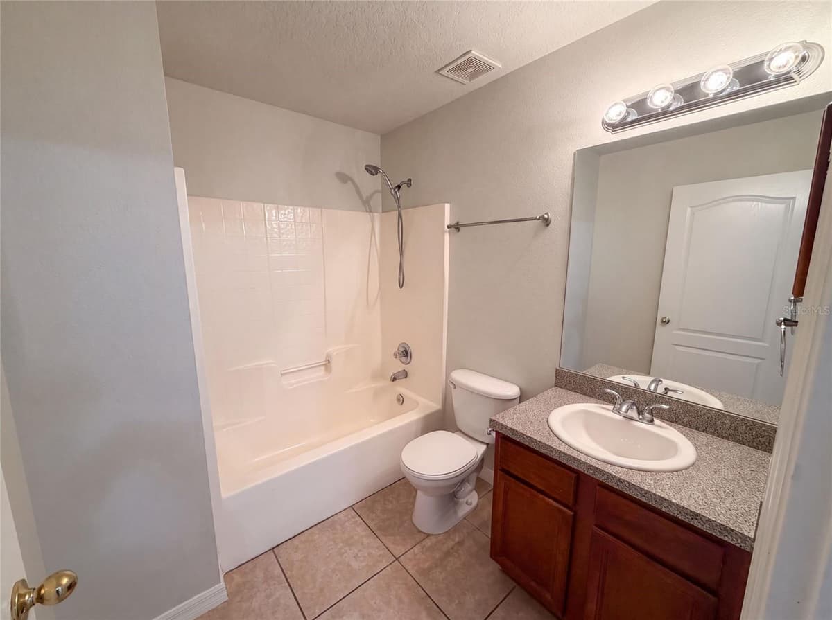 306 GARDEN OAK COURT — photo 18 of 32