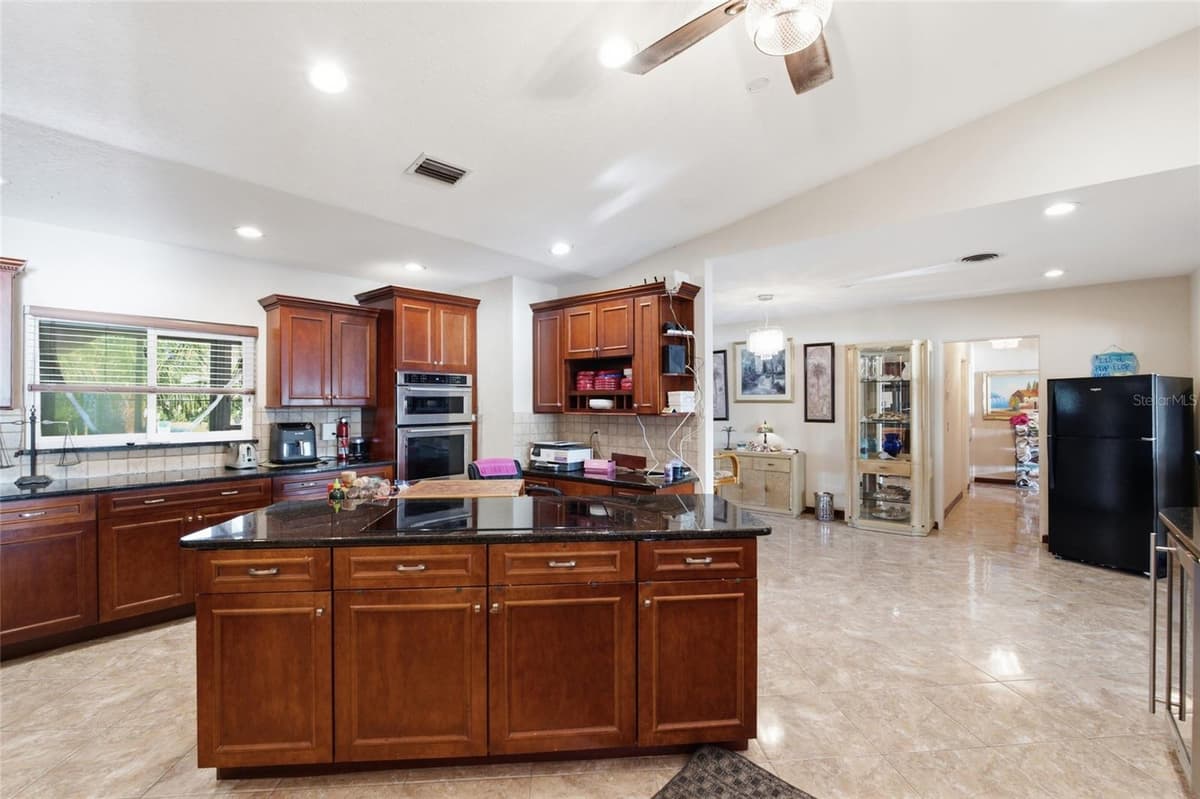 1818 DOLPHIN BOULEVARD — photo 10 of 58