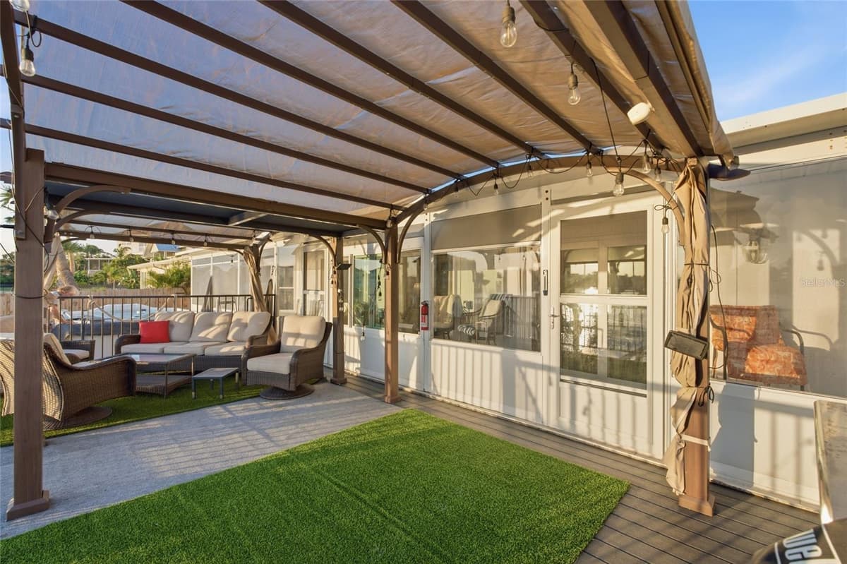1818 DOLPHIN BOULEVARD — photo 5 of 58