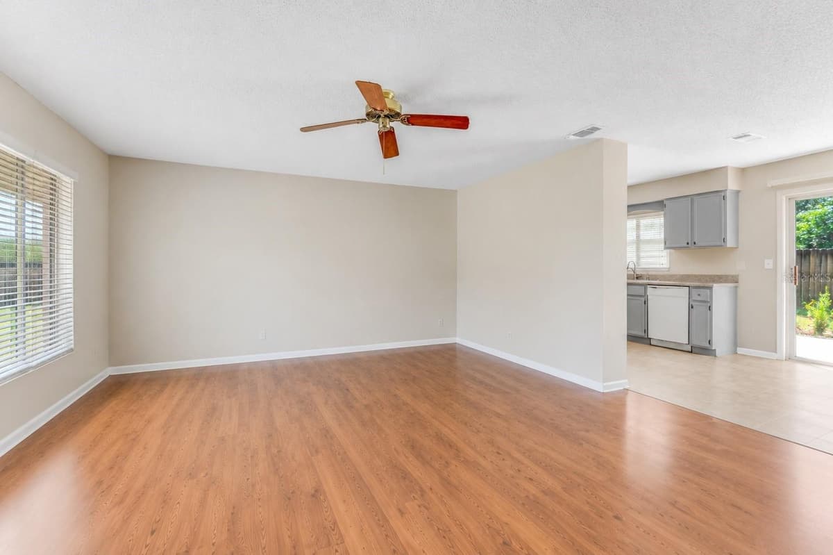 1106 BLUEBERRY DRIVE — photo 5 of 21