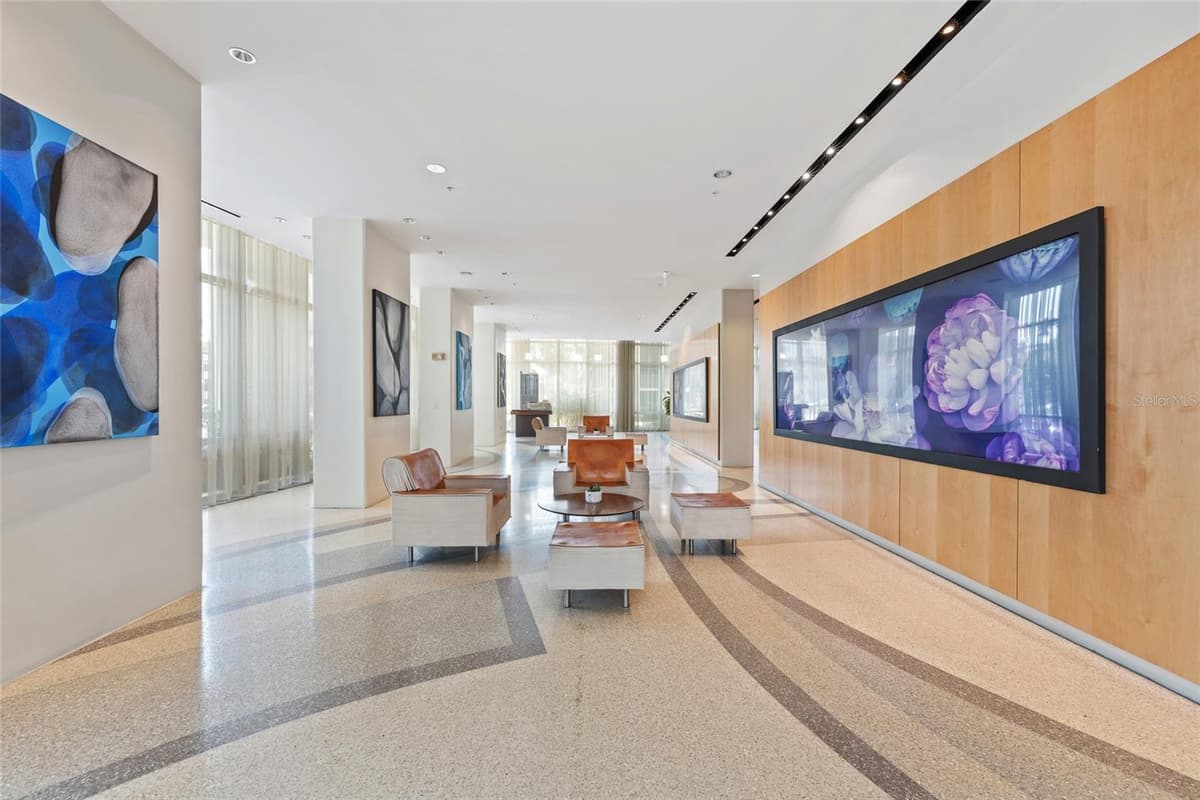 150 ROBINSON STREET — photo 4 of 24