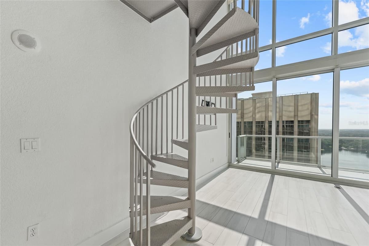 150 ROBINSON STREET — photo 15 of 24