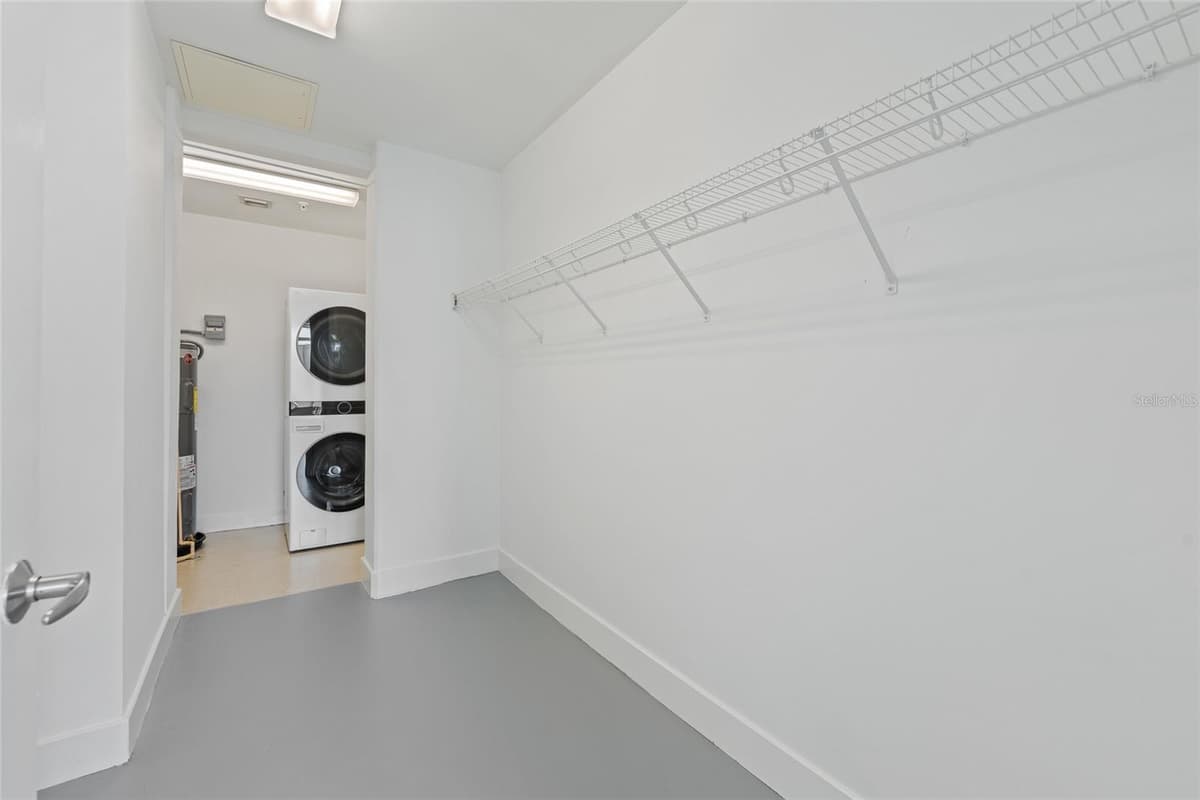 150 ROBINSON STREET — photo 20 of 24