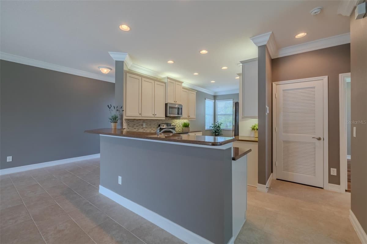 4919 MARBLE SPRINGS CIRCLE — photo 21 of 92