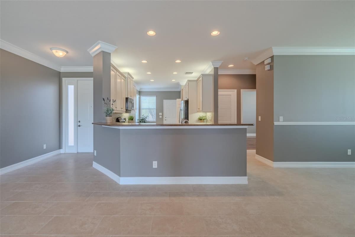 4919 MARBLE SPRINGS CIRCLE — photo 9 of 92
