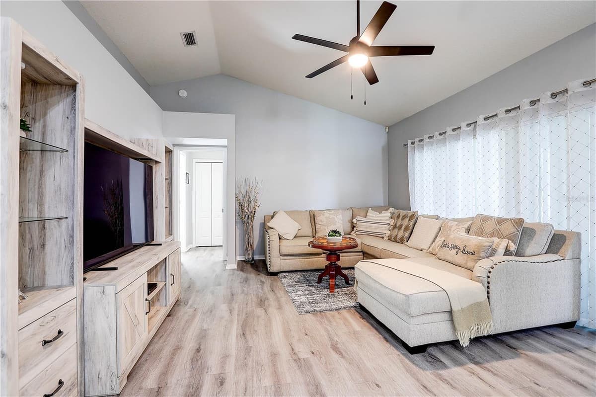 2242 TOWERING OAKS CIRCLE — photo 20 of 43