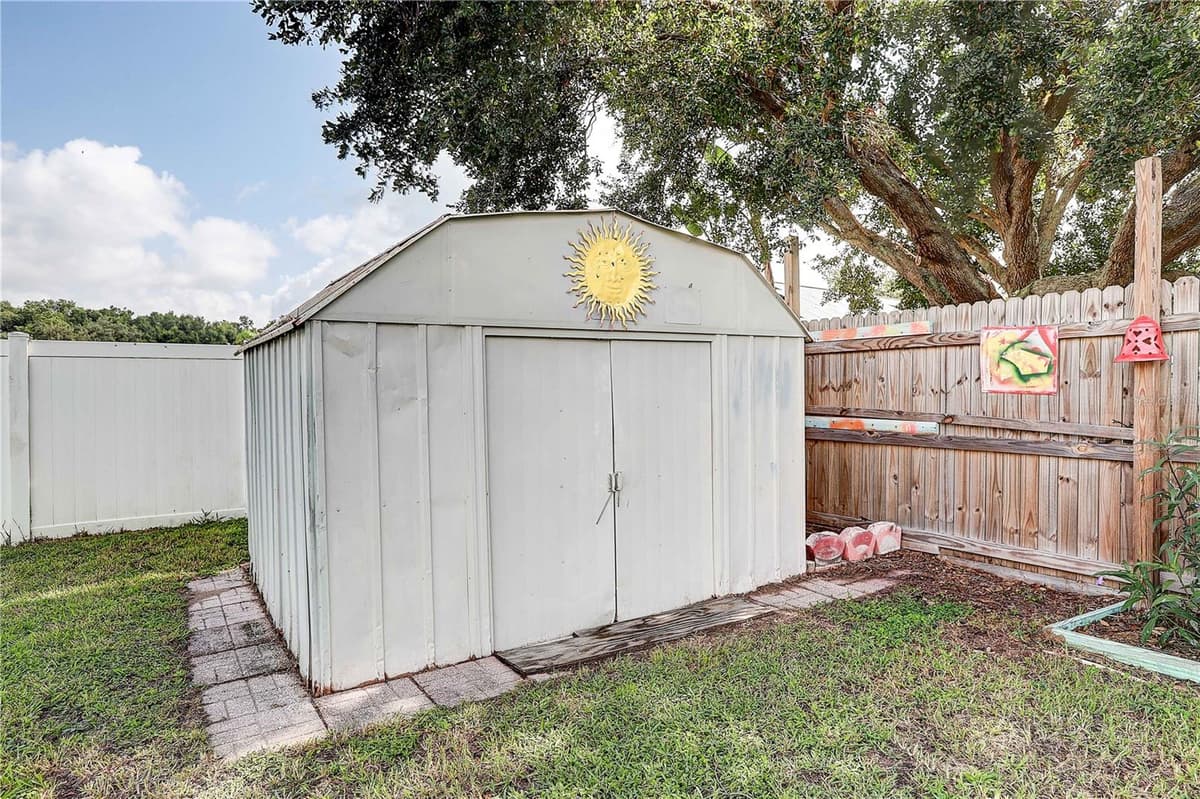 2242 TOWERING OAKS CIRCLE — photo 36 of 43