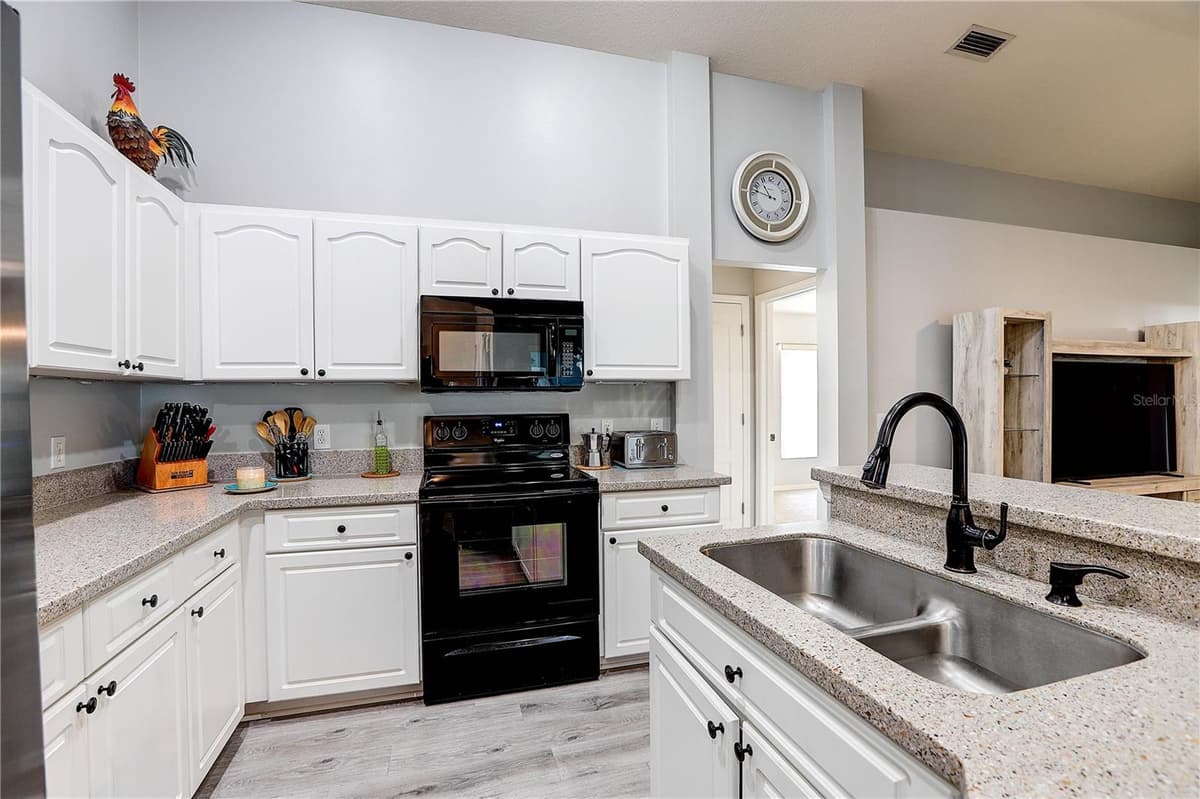 2242 TOWERING OAKS CIRCLE — photo 12 of 43