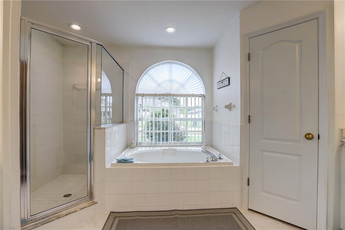2242 TOWERING OAKS CIRCLE — photo 16 of 43