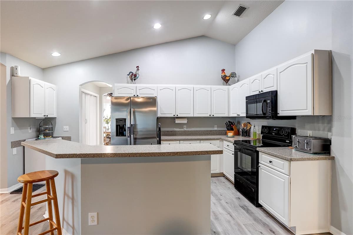 2242 TOWERING OAKS CIRCLE — photo 10 of 43
