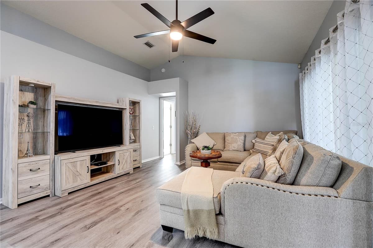 2242 TOWERING OAKS CIRCLE — photo 19 of 43