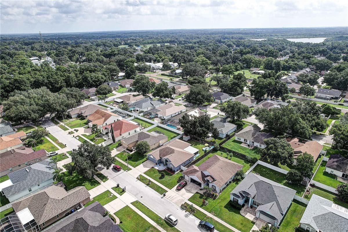 2242 TOWERING OAKS CIRCLE — photo 41 of 43