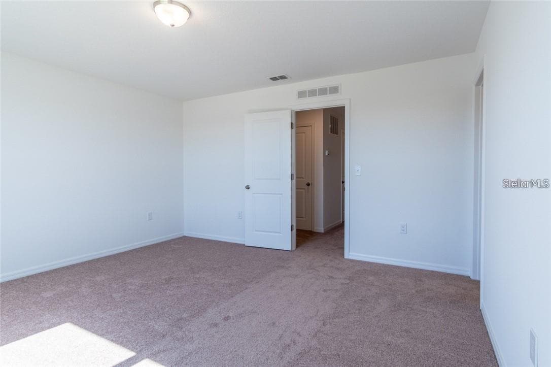 342 MADISON DRIVE — photo 7 of 17