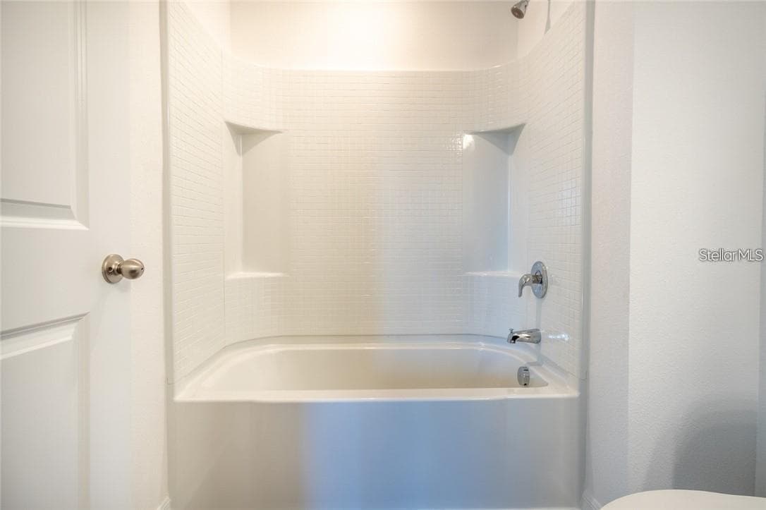 342 MADISON DRIVE — photo 12 of 17