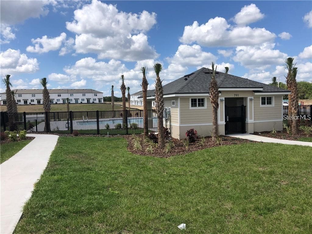 342 MADISON DRIVE — photo 16 of 17