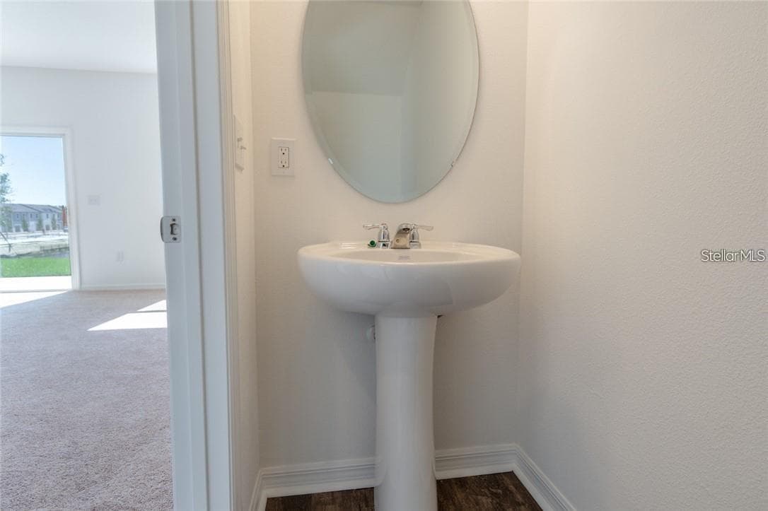 342 MADISON DRIVE — photo 10 of 17