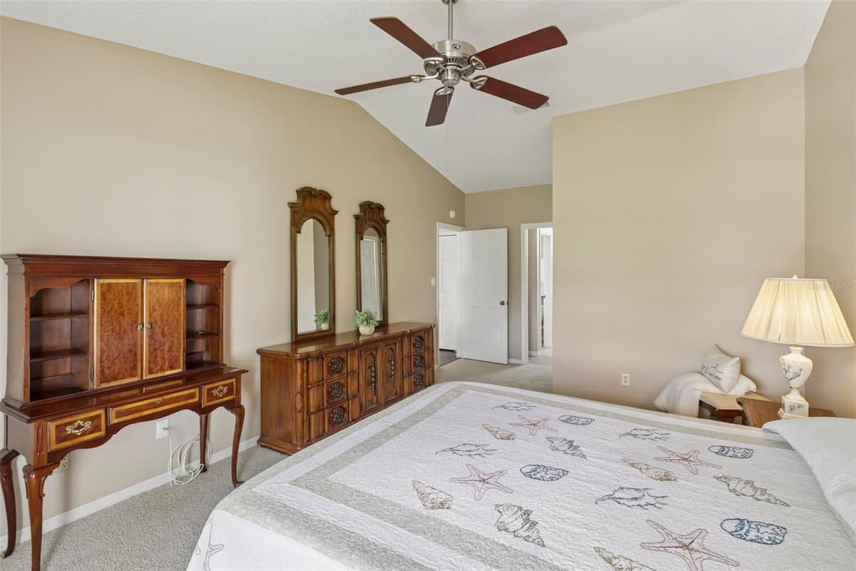 4529 PEACH TREE STREET — photo 20 of 63