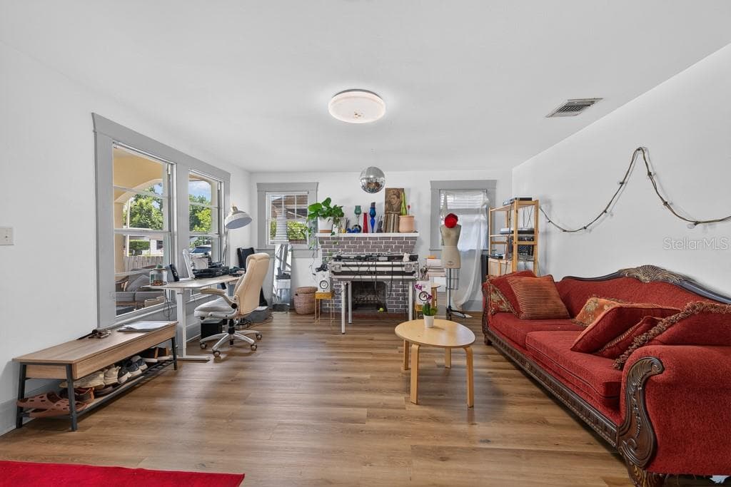 6020 FLORA VISTA AVENUE — photo 4 of 61