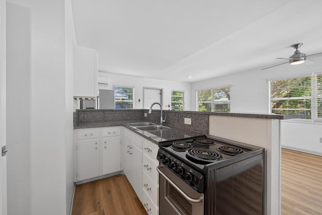 6020 FLORA VISTA AVENUE — photo 36 of 61