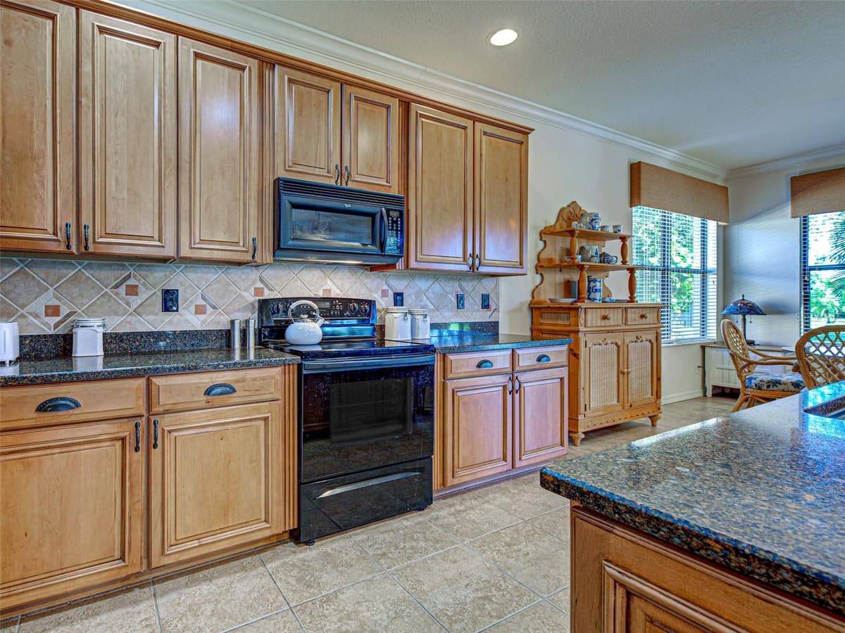 20612 CAPELLO DRIVE — photo 13 of 47