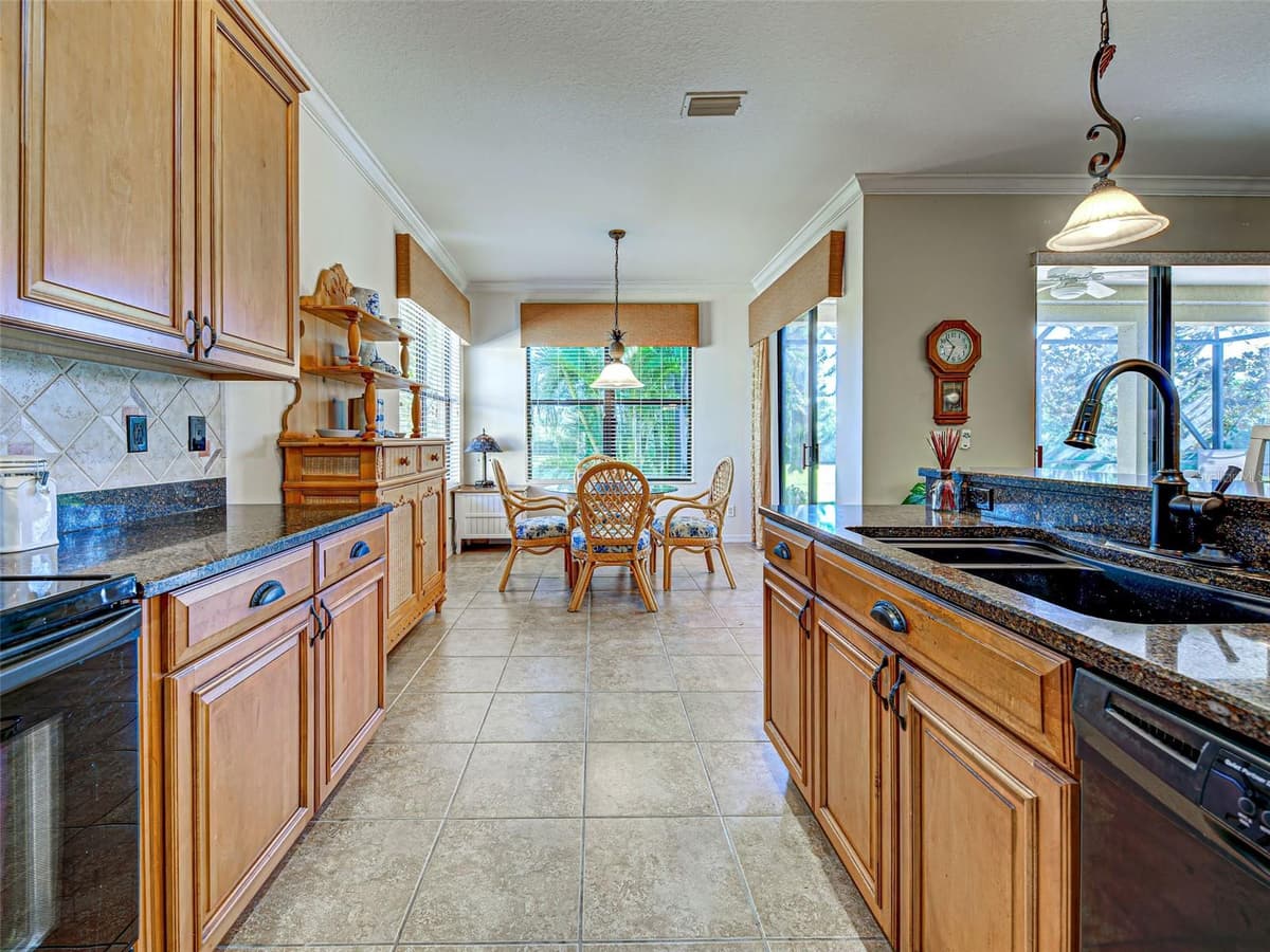 20612 CAPELLO DRIVE — photo 15 of 47