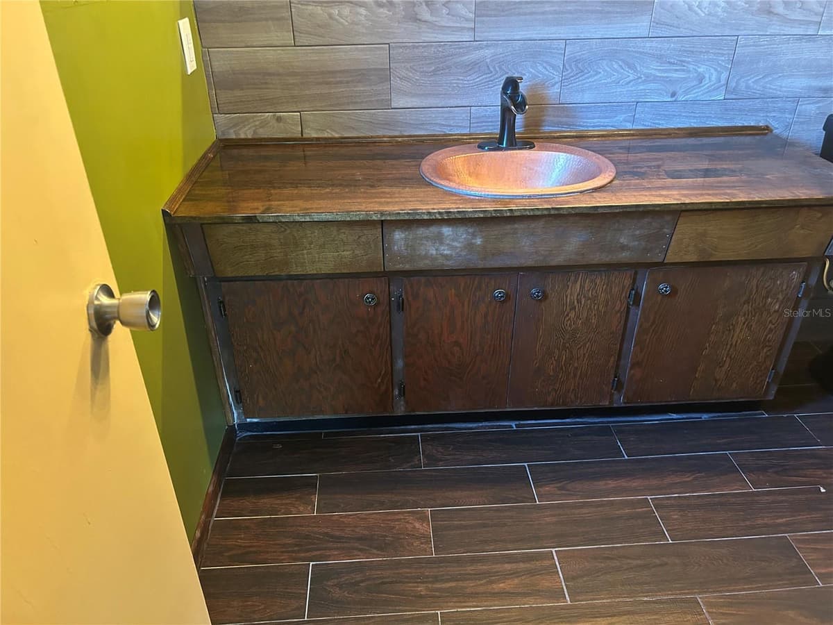 13406 BELLEWOOD AVENUE — photo 11 of 19