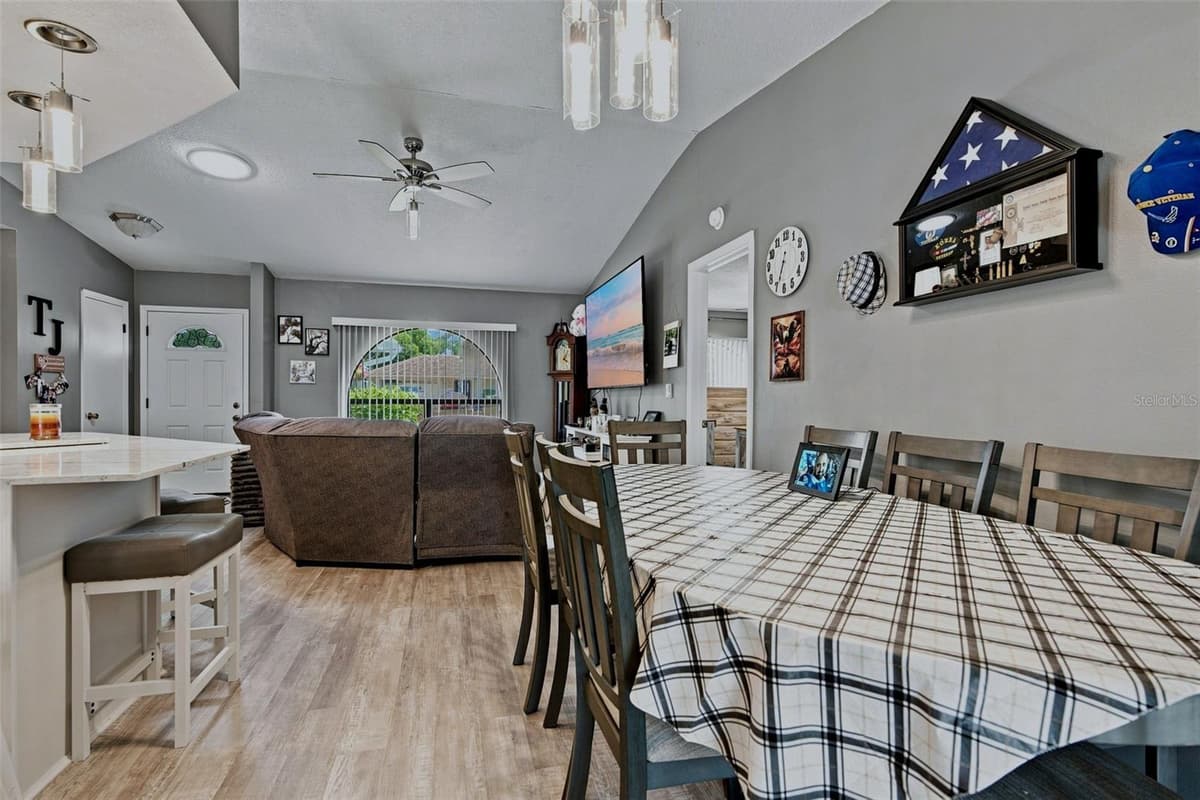 4211 AUGUSTINE ROAD — photo 16 of 51