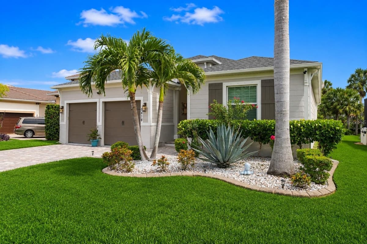 5418 56TH COURT — photo 4 of 43
