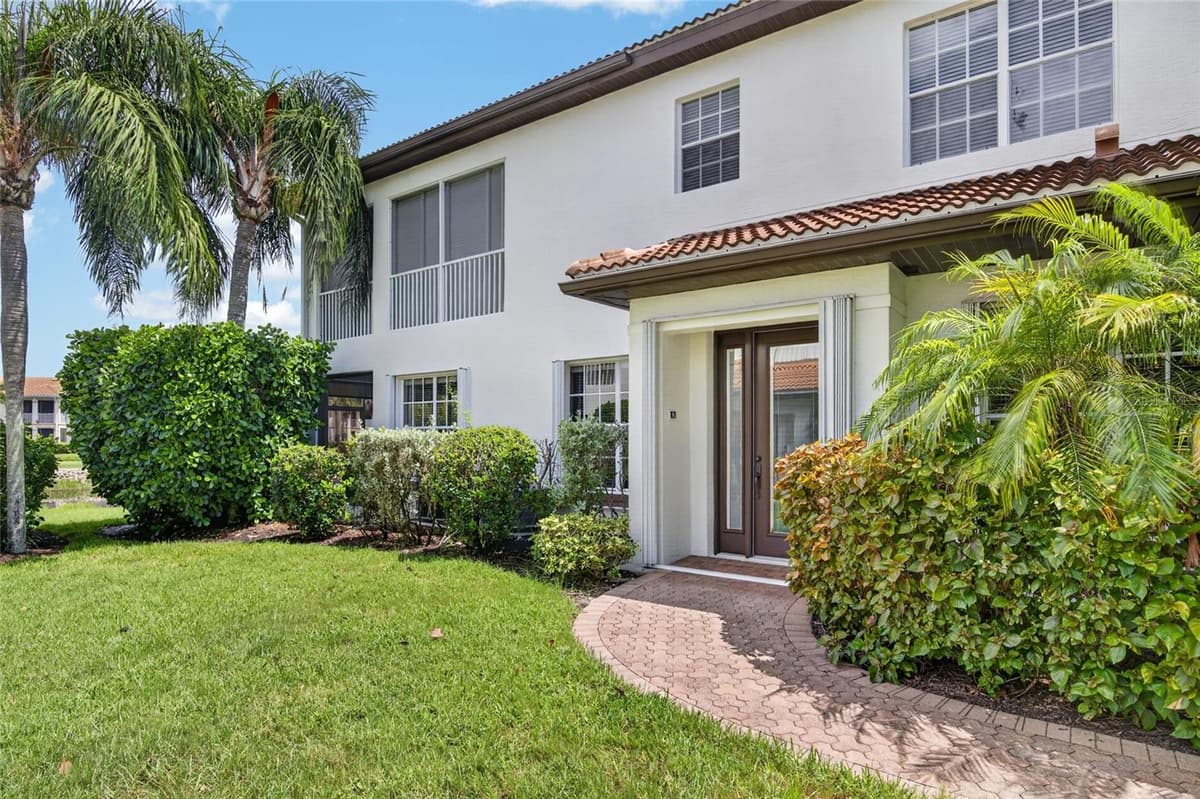 9141 LOS LAGOS COURT — photo 4 of 51