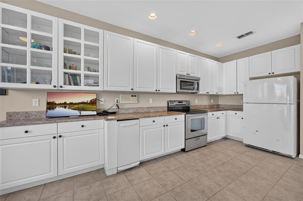 9141 LOS LAGOS COURT — photo 18 of 51