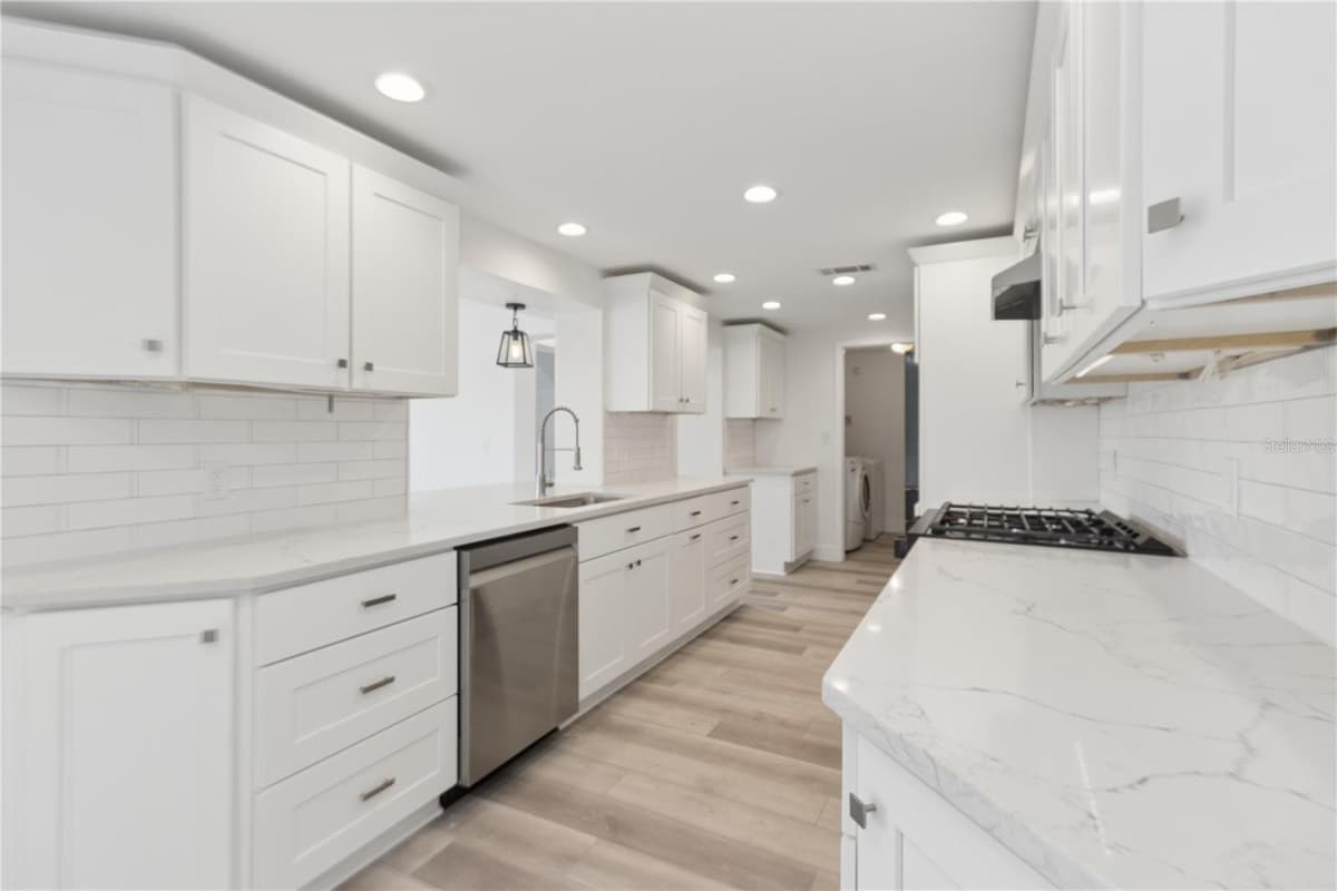 5400 DENVER STREET — photo 16 of 74