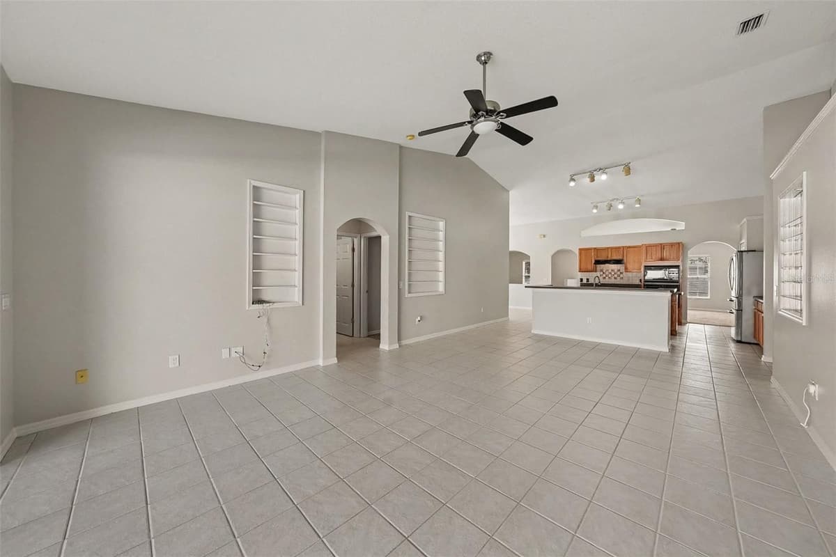 5146 NEW SAVANNAH CIRCLE — photo 12 of 33