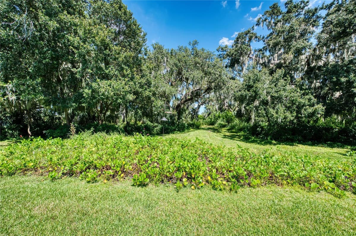 9406 43RD COURT — photo 9 of 42