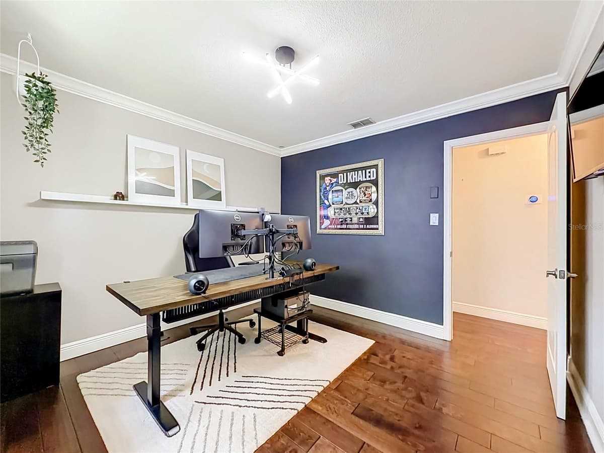 19 HAZEL STREET — photo 24 of 39