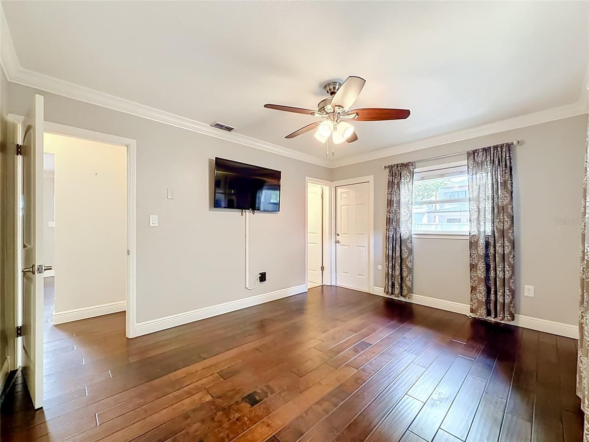 19 HAZEL STREET — photo 18 of 39