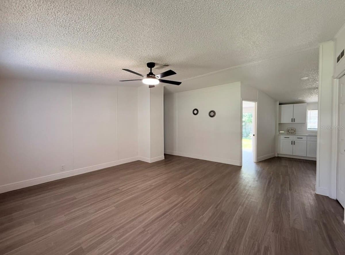 4394 RAMBLEWOOD — photo 9 of 33