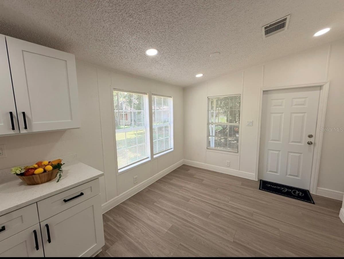 4394 RAMBLEWOOD — photo 15 of 33