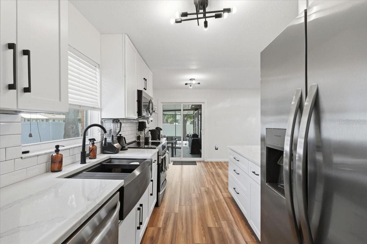230 LEITHA WAY — photo 13 of 57