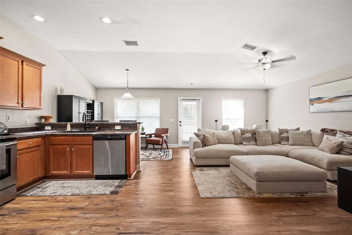 14432 BARLEY FIELD DRIVE — photo 7 of 38