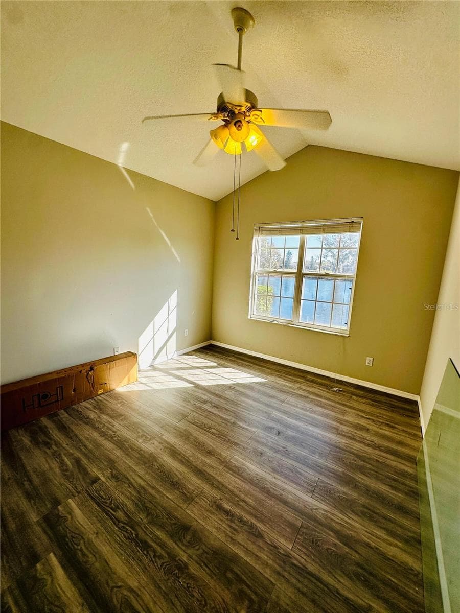801 SILVERTHORN LANE — photo 8 of 11